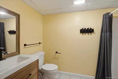 Bath - 8 E Willow St, Beacon, NY 12508 photo 4 of 4
