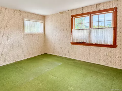 Bedroom - 2 Maple Ave, Garnerville, NY 10923 photo 6 of 6