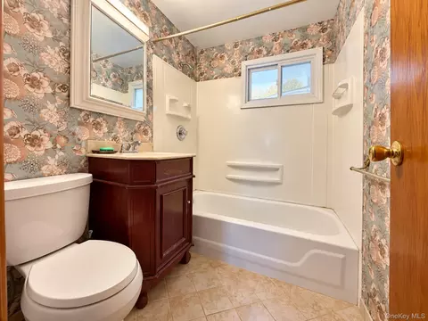 Bath - 2 Maple Ave, Garnerville, NY 10923 photo 1 of 1