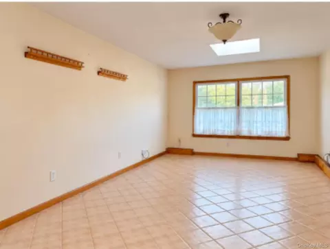 Living - 2 Maple Ave, Garnerville, NY 10923 photo 3 of 3