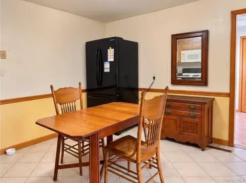 Dining - 2 Maple Ave, Garnerville, NY 10923 photo 1 of 1