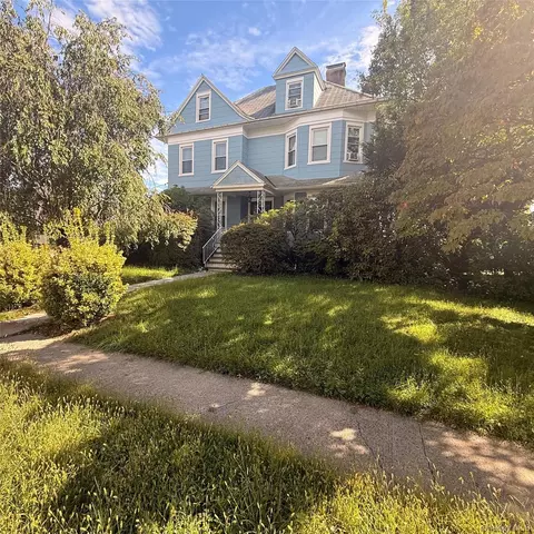 20 Edgewood Park, New Rochelle, NY 10801