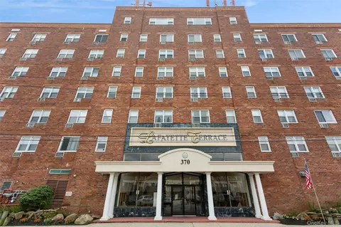 370 W Broadway #2A, Long Beach, NY 11561