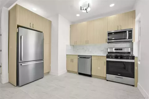 157-12 B 110th Ave, New York, NY 11433