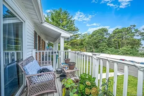 Exterior - 260 Waverly Ave #72, Patchogue, NY 11772 photo 3 of 3