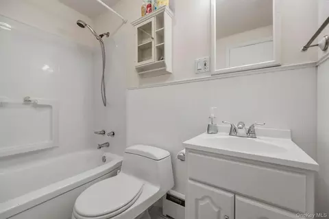 Bath - 624 Mt View Rd, Peekskill, NY 10566 photo 4 of 4