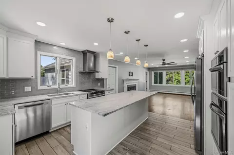 Kitchen - 624 Mt View Rd, Peekskill, NY 10566 photo 2 of 4