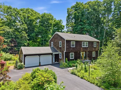9 Cross Pond Rd, Lewisboro, NY 10590