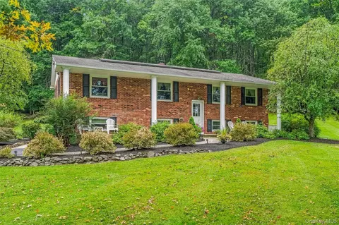 91 Tuthill Rd, Blooming Grove, NY 10914