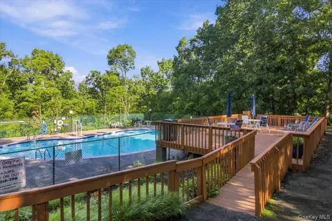 Exterior - 150 Overlook Ave #1P, Peekskill, NY 10566 photo 2 of 2