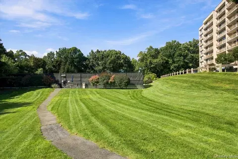 Exterior - 150 Overlook Ave #1P, Peekskill, NY 10566 photo 1 of 2