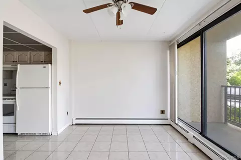 Living - 150 Overlook Ave #1P, Peekskill, NY 10566 photo 4 of 5
