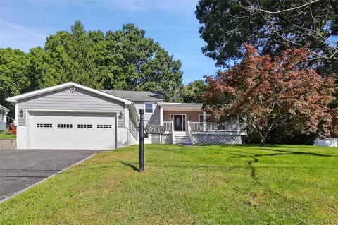 3832 Valleyview St, Yorktown, NY 10547