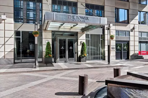 10 City Pl #25F, White Plains, NY 10601