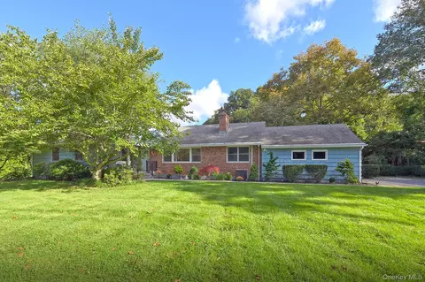 1950 Midlane, Syosset, NY 11791