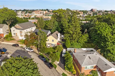 134 Hart Ave, Yonkers, NY 10704