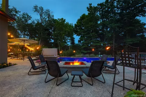 Exterior - 215 Smith Rd, Poughkeepsie, NY 12603 photo 7 of 8