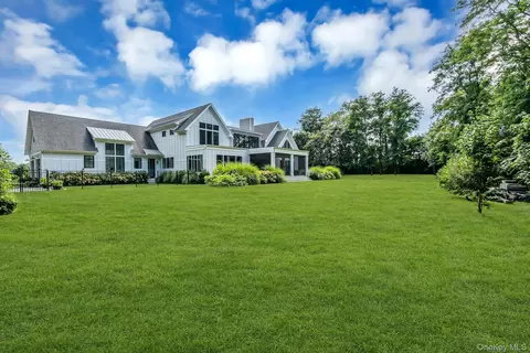 Other - 712 Hubbard Ave, Riverhead, NY 11901 photo 11 of 12
