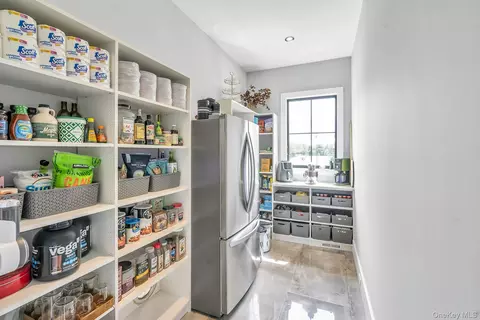 Other - 712 Hubbard Ave, Riverhead, NY 11901 photo 2 of 12