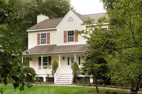 28 Church Farm Rd, Gardiner, NY 12525