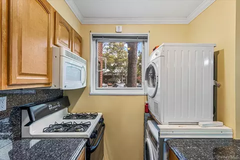 218-19 68th St #1, Oakland Gardens, NY 11364
