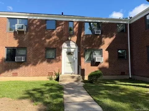 218-19 68th St #1, Oakland Gardens, NY 11364