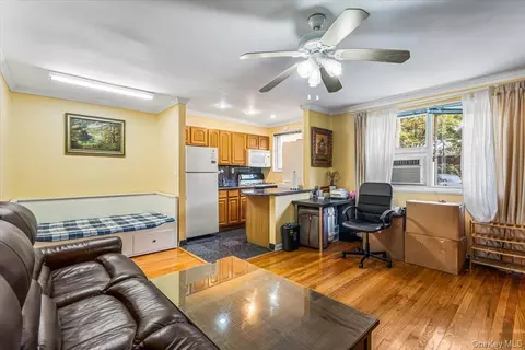 218-19 68th Ave #1, Oakland Gardens, NY 11364