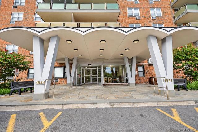 1841 Central Park Ave #11F, Yonkers, NY 10710