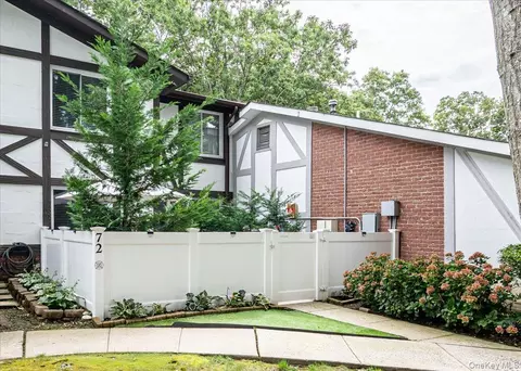 72 Birchwood Rd #72, Medford, NY 11763