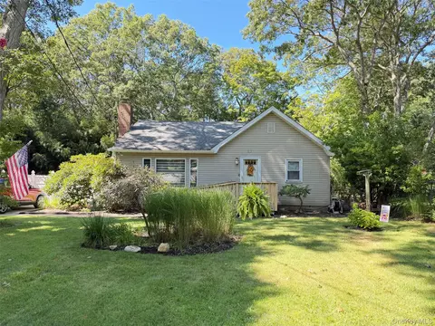 304 Dare Rd, Selden, NY 11784