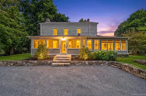 2930 Gomer St, Yorktown, NY 10598