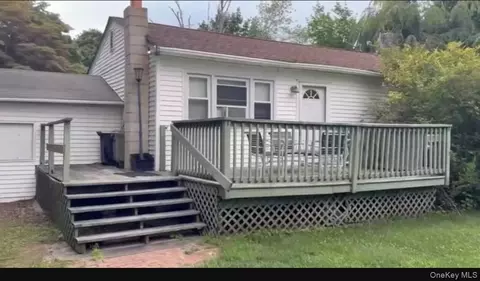 164 Bellport Ave, Medford, NY 11763