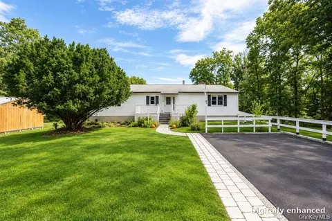 226 Charwill Dr, Stanford, NY 12514