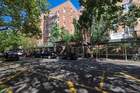 4601 39th Ave #311, Sunnyside, NY 11104