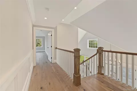 Entry Way - 25 Jareds Path, Brookhaven, NY 11719 photo 4 of 6