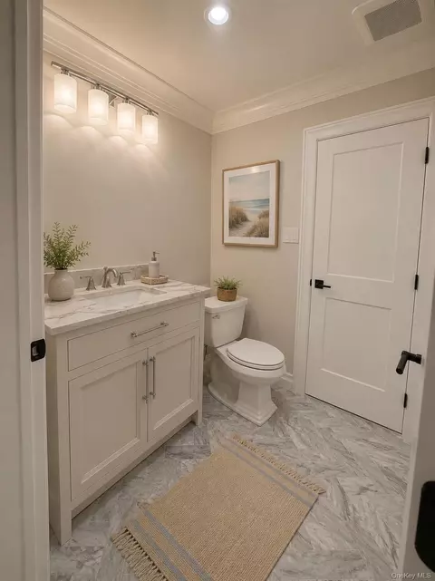 Bath - 25 Jareds Path, Brookhaven, NY 11719 photo 5 of 7