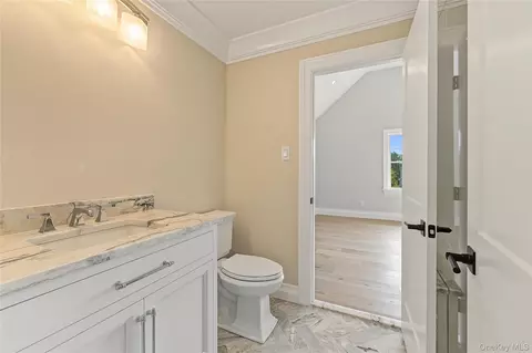 Bath - 25 Jareds Path, Brookhaven, NY 11719 photo 6 of 9