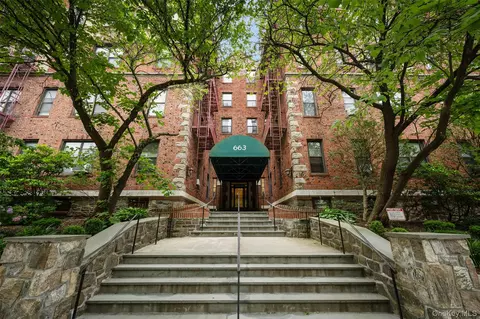 663 Locust St #5-D, Mount Vernon, NY 10552