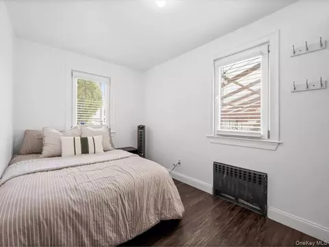 Bedroom - 66 Fairmount St, Valley Stream, NY 11580 photo 1 of 3
