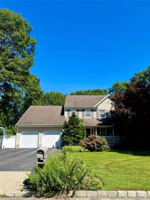60 Scranton Ave, Port Jefferson Station, NY 11776