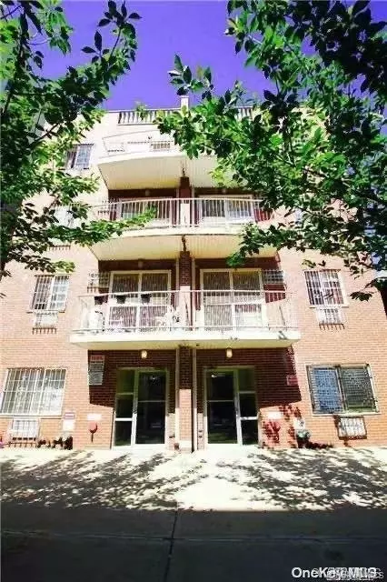 41-38 66th St #2B, Woodside, NY 11377