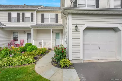 21 Osborne Gln, Beekman, NY 12570