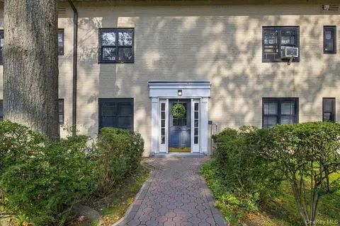 3 Whitehall Rd #21, Eastchester, NY 10709