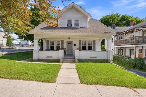 105 Fowler St, Port Jervis, NY 12771