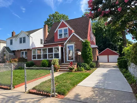 17514 138th Ave, Jamaica, NY 11434