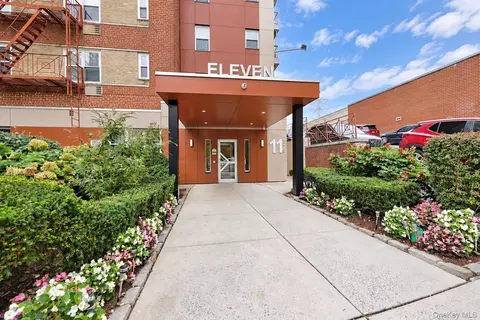 11 Balint Dr #541, Yonkers, NY 10710