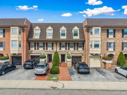 1301 Michael Ct #1623, New York, NY 11360