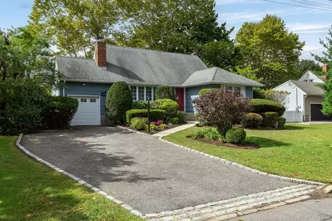 144 Nassau Ave, West Babylon, NY 11704