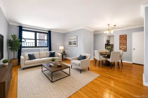 85-10 151st Ave #5E, Howard Beach, NY 11414