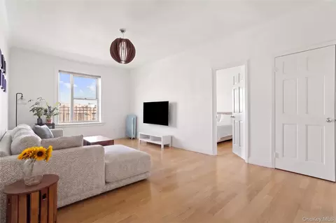 45-08 40th #C44, Sunnyside, NY 11104